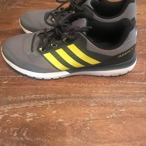 Men’s adidas running shoe Sz 11 ! Great condition